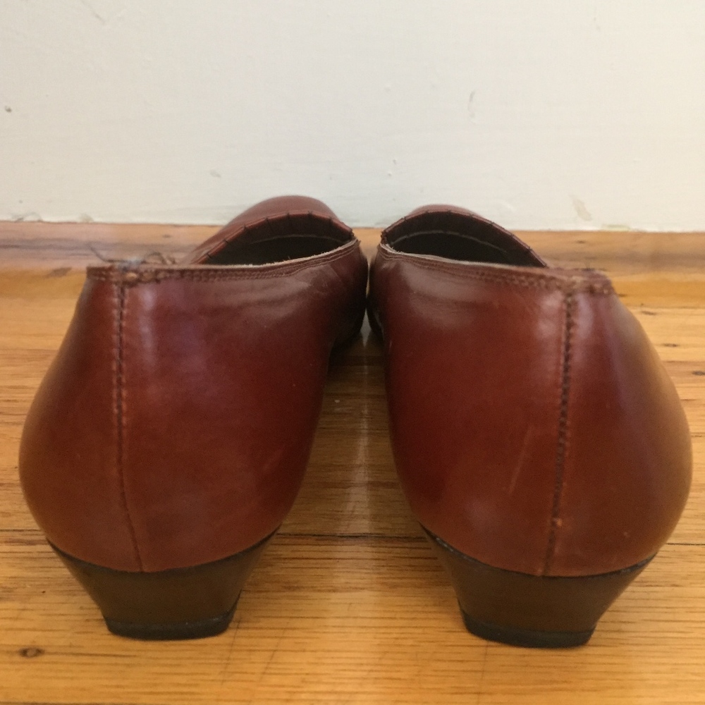 Vintage Salvatore Ferragamo Italian Leather Pumps - Picture 8 of 8